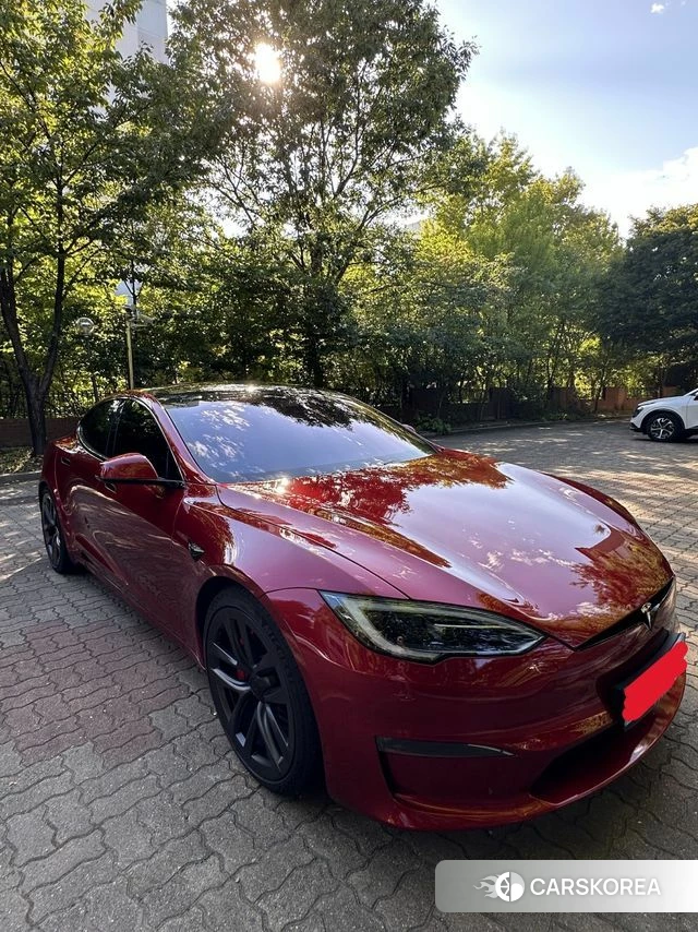 Tesla Model S 2024 Красный из Кореи