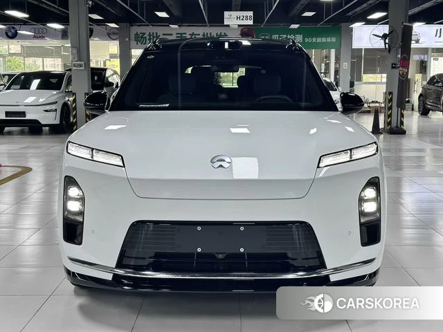 Weilai ES8 2026 Белый из Китая