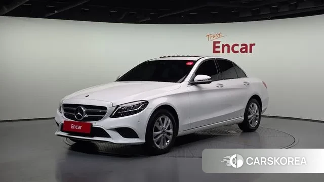 Mercedes-Benz C-Class W205 2019 Белый из Кореи