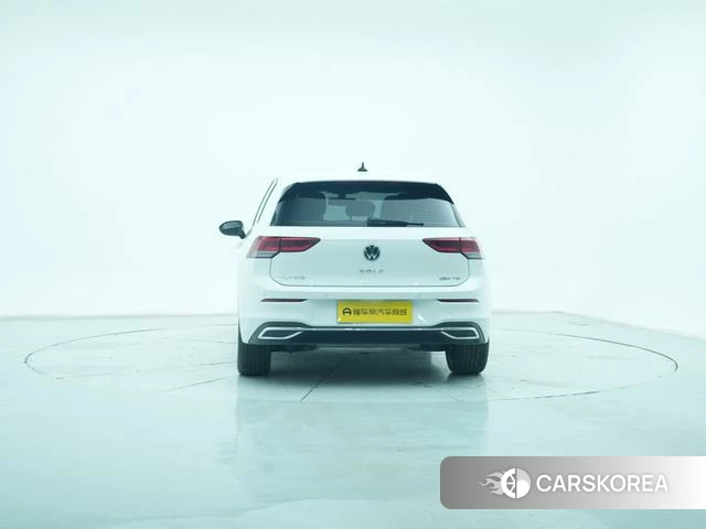 Volkswagen Golf 2025 Белый из Китая