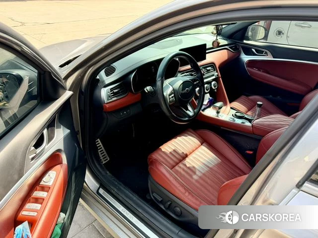 Genisys G70 2022 Серебристо-серый из Китая