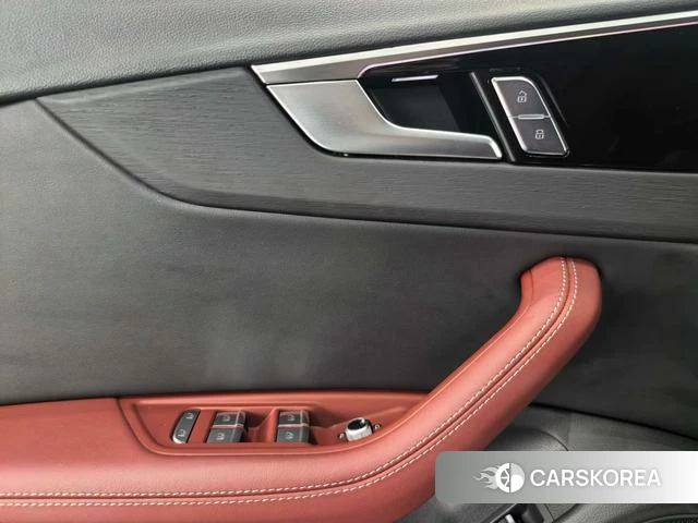 Audi A4L 2025 Темно-серый из Китая