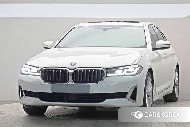 BMW 5 Series (G30) 2021 Белый из Кореи