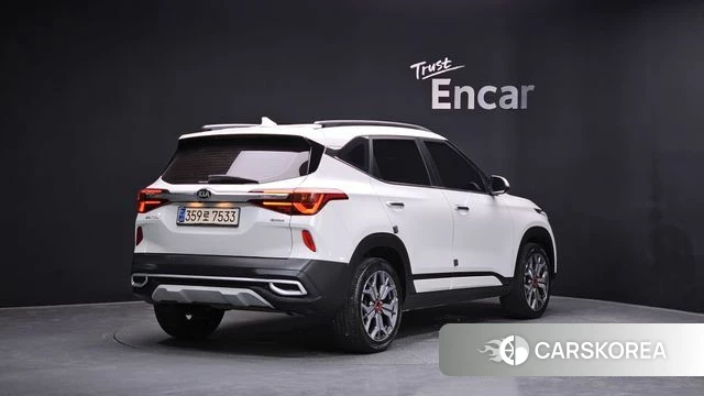 Kia Seltos 2020 Белый из Кореи