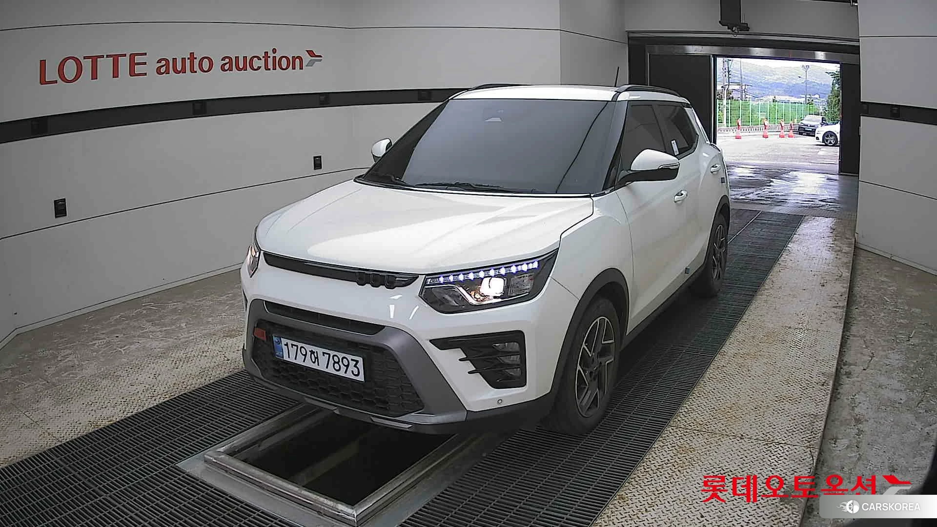 SsangYong Tivoli 2025 Grand White из Кореи