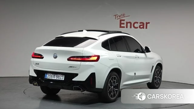BMW X4 (G02) 2024 Белый из Кореи