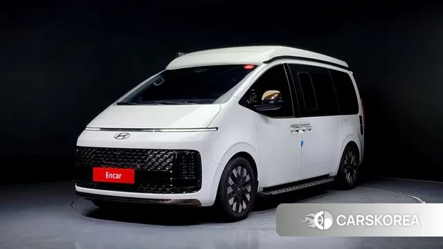 Hyundai Staria 2023 Белый из Кореи