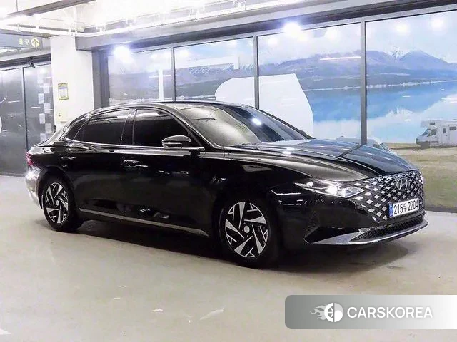 Hyundai The New Grandeur IG Hybrid 2022 Черный из Кореи