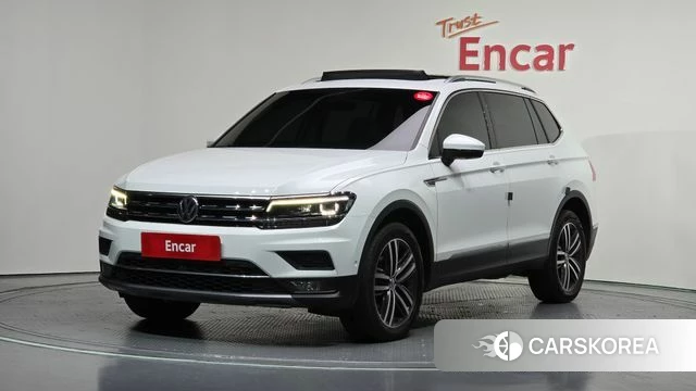 Volkswagen Tiguan Allspace 2018 Белый из Кореи
