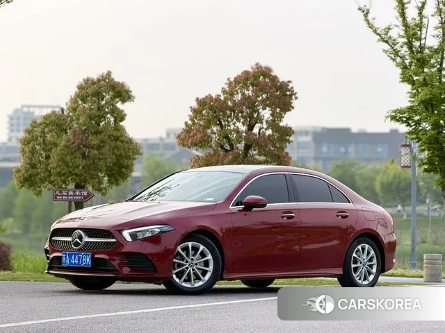 Mercedes-Benz Class A 2020 Красный из Китая