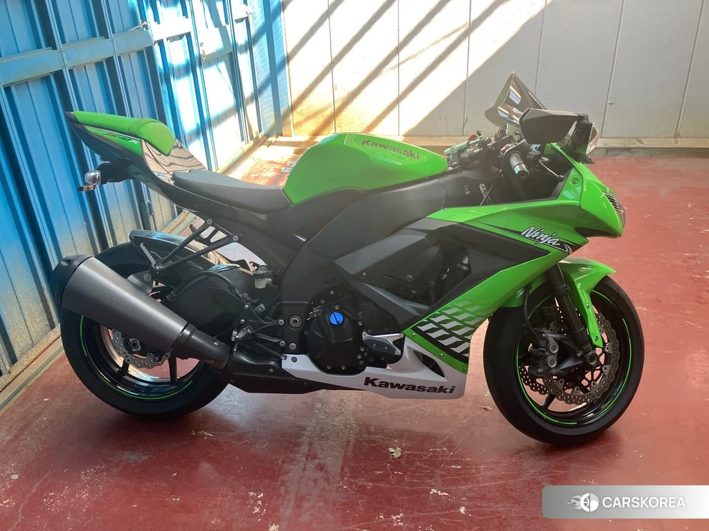 Проданный Kawasaki ZX-10R NINJA 2011 из Японии, фото 2