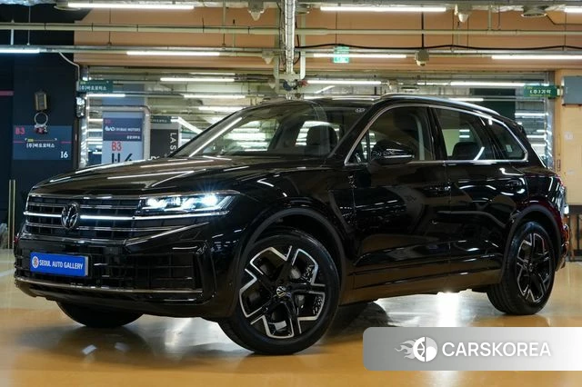 Volkswagen Touareg 3rd generation 2025 Черный из Кореи