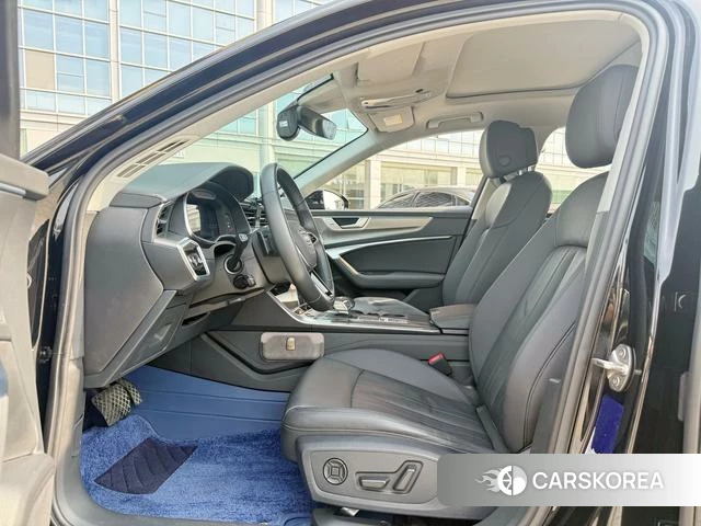 Audi A6 (import) 2022 Черный из Китая