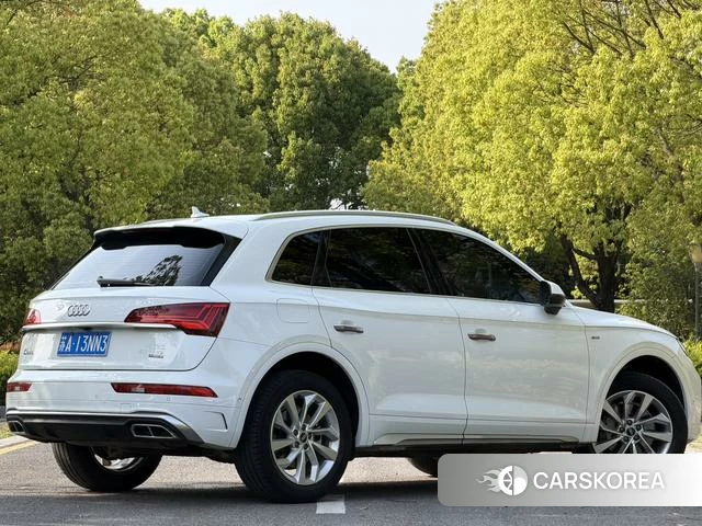 Audi Q5L 2022 Белый из Китая