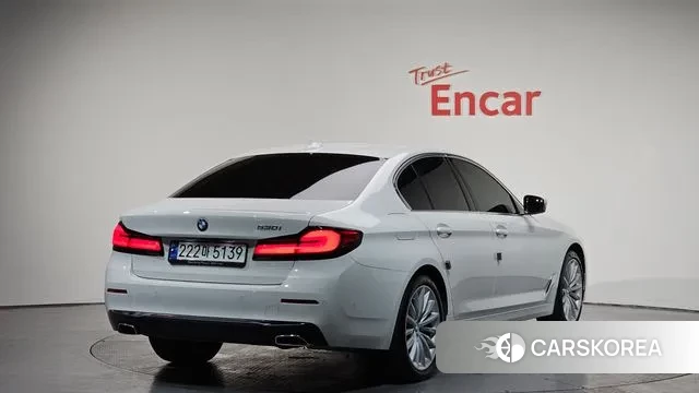 BMW 5 Series (G30) 2023 Белый из Кореи