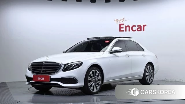 Mercedes-Benz E-Class W213 2020 Белый из Кореи