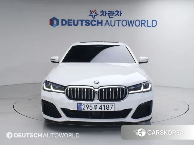 BMW 5 Series (G30) 2023 Белый из Кореи