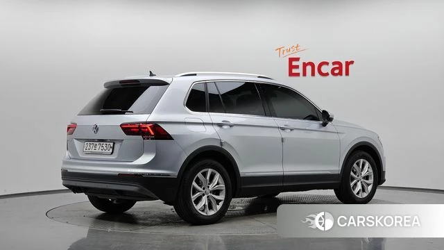 Volkswagen Tiguan second Generation 2019 Серебряный из Кореи