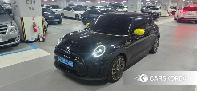 Mini Cooper Electric 2022 Черный из Кореи