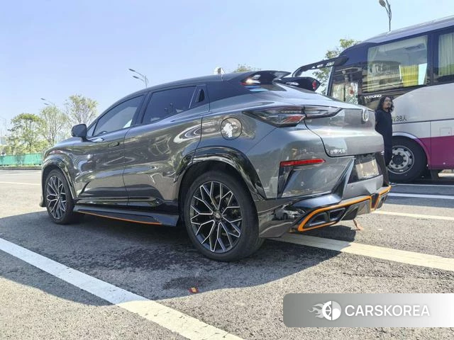 Chang'an UNI-T 2023 Темно-серый из Китая