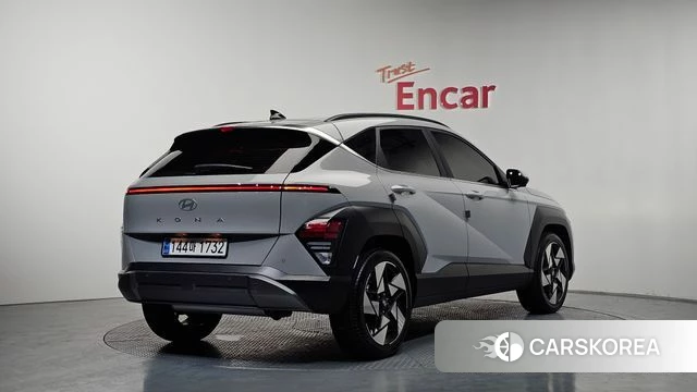 Hyundai Kona (SX2) 2025 Серебристо-серый из Кореи