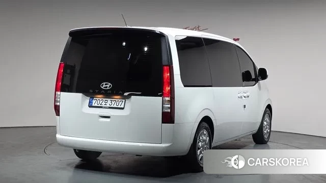 Hyundai Staria 2024 Белый из Кореи