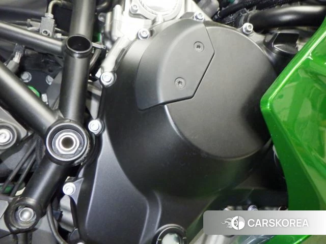 Engine photo