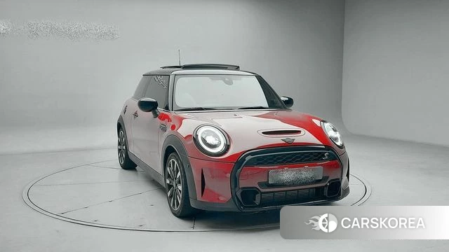 Mini Cooper S 2023 Красный из Кореи