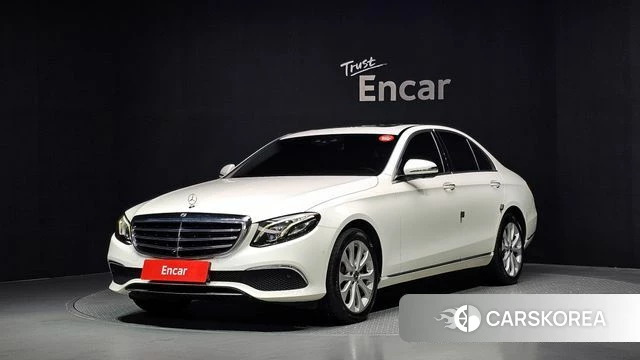 Mercedes-Benz E-Class W213 2018 Белый из Кореи