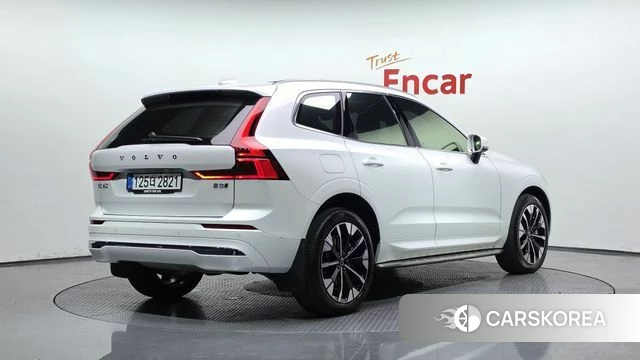 Volvo XC60 second Generation 2025 Белый из Кореи