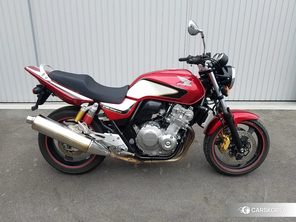 Проданный Honda CB400SF 2013 из Японии
