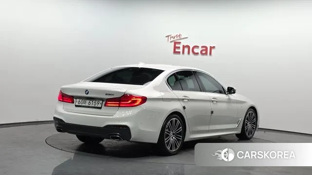 BMW 5 Series (G30) 2019 Белый из Кореи