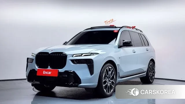 BMW X7 (G07) 2023 Цвет галактики из Кореи