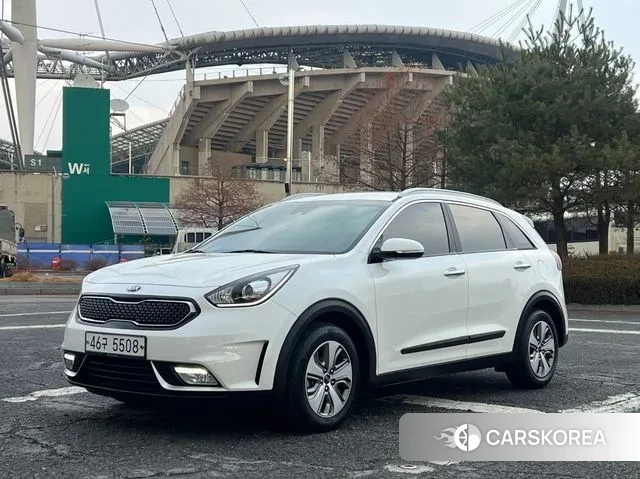 Kia Niro 2018 Белый из Кореи
