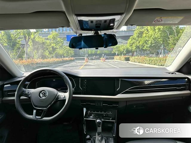 Volkswagen Passat 2021 Шампань из Китая