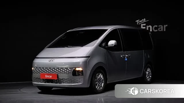Hyundai Staria 2023 Серебряный из Кореи