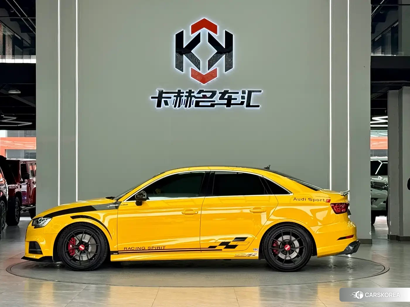 Audi S3 2018 Yellow/orange из Китая