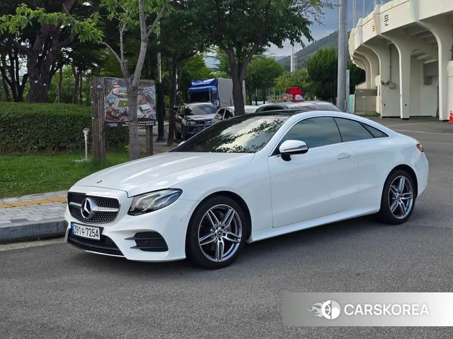 Mercedes-Benz E-Class W213 2019 Белый из Кореи