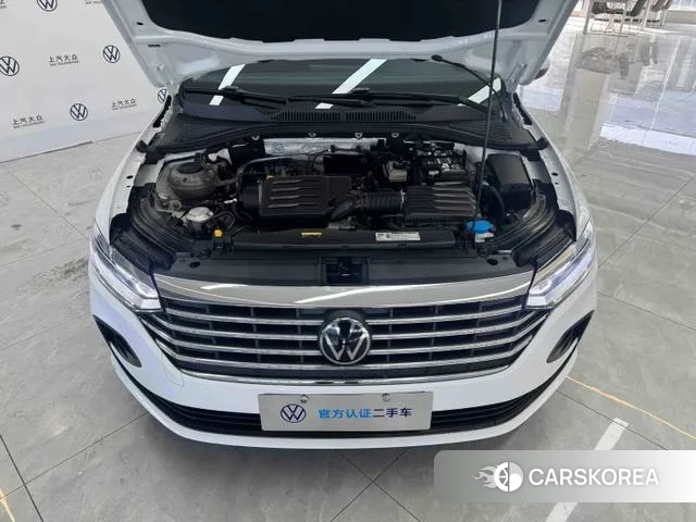Volkswagen Lavida 2024 Белый из Китая