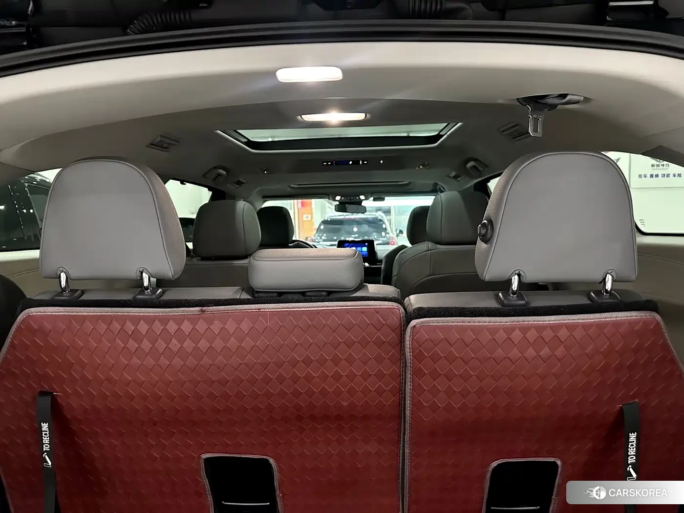 Toyota Granvia 2023 Черный из Китая