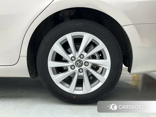 Toyota Camry 2021 Темно-серый из Китая