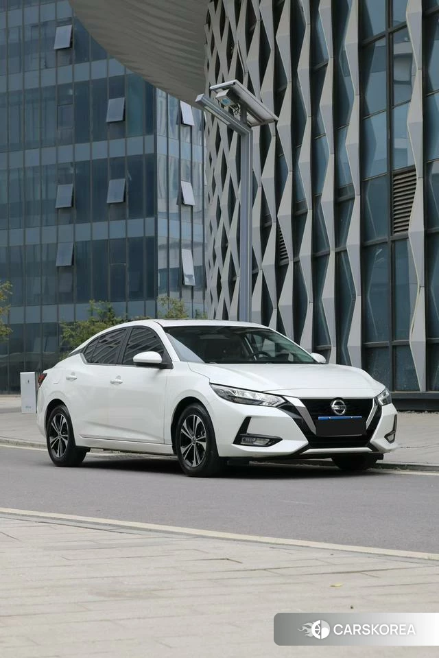 Nissan Xuan Yi 2022 Белый из Китая