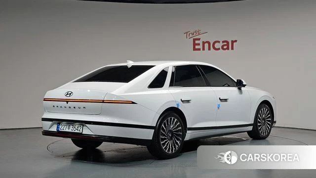 Hyundai Grandeur (GN7) 2026 Белый из Кореи