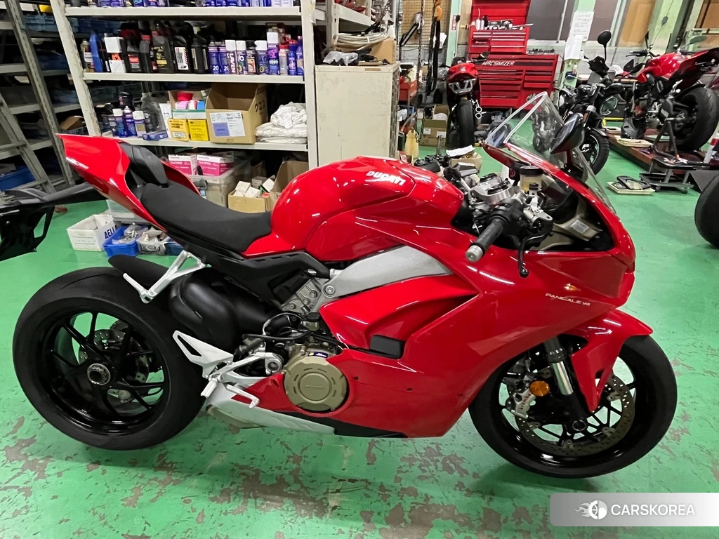 Проданный Ducati PANIGALE V4 2018 из Японии