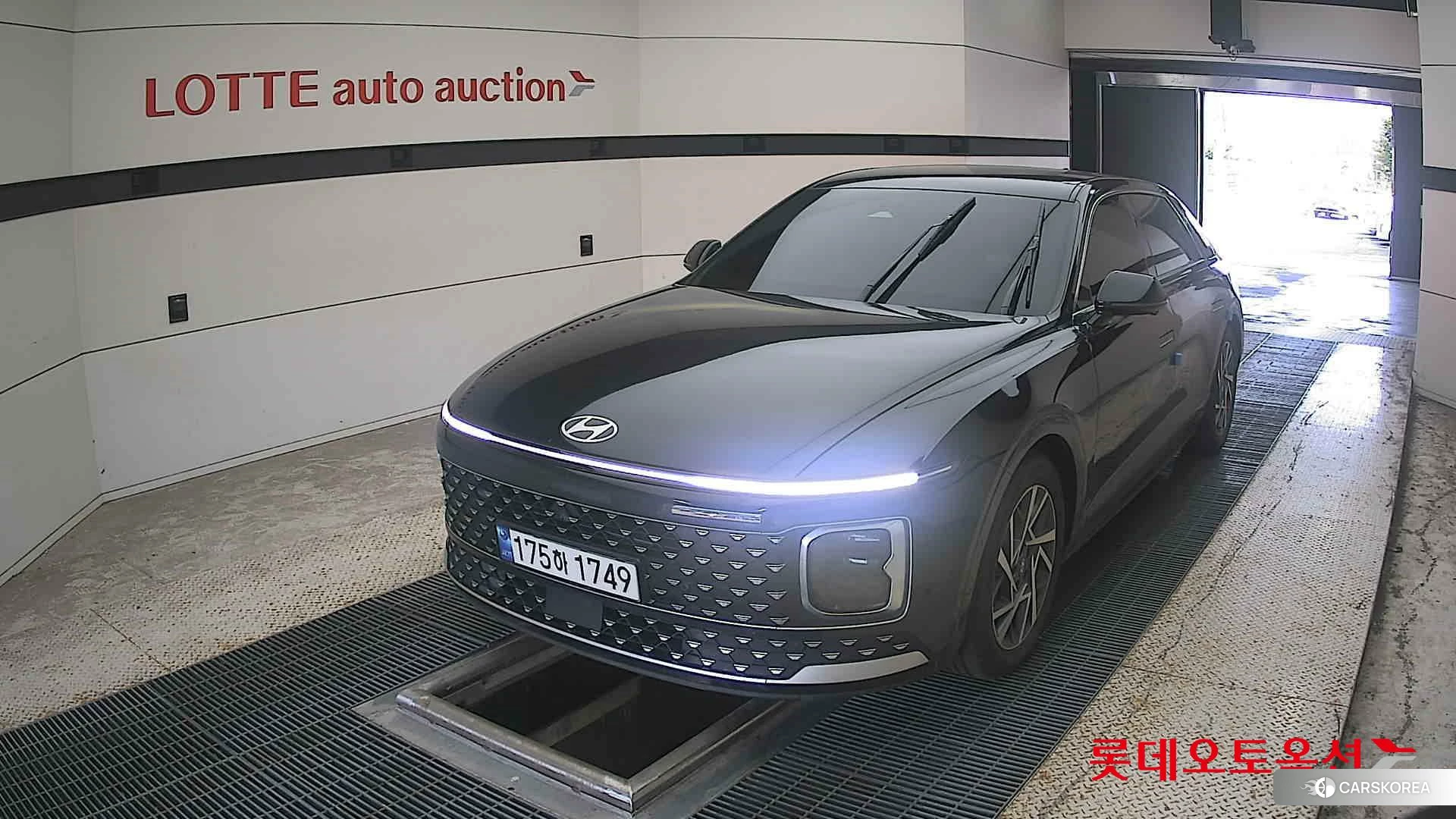 Hyundai Grandeur 2023 Abyss Black Pearl из Кореи