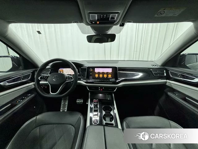Volkswagen Tourang 2023 Черный из Китая