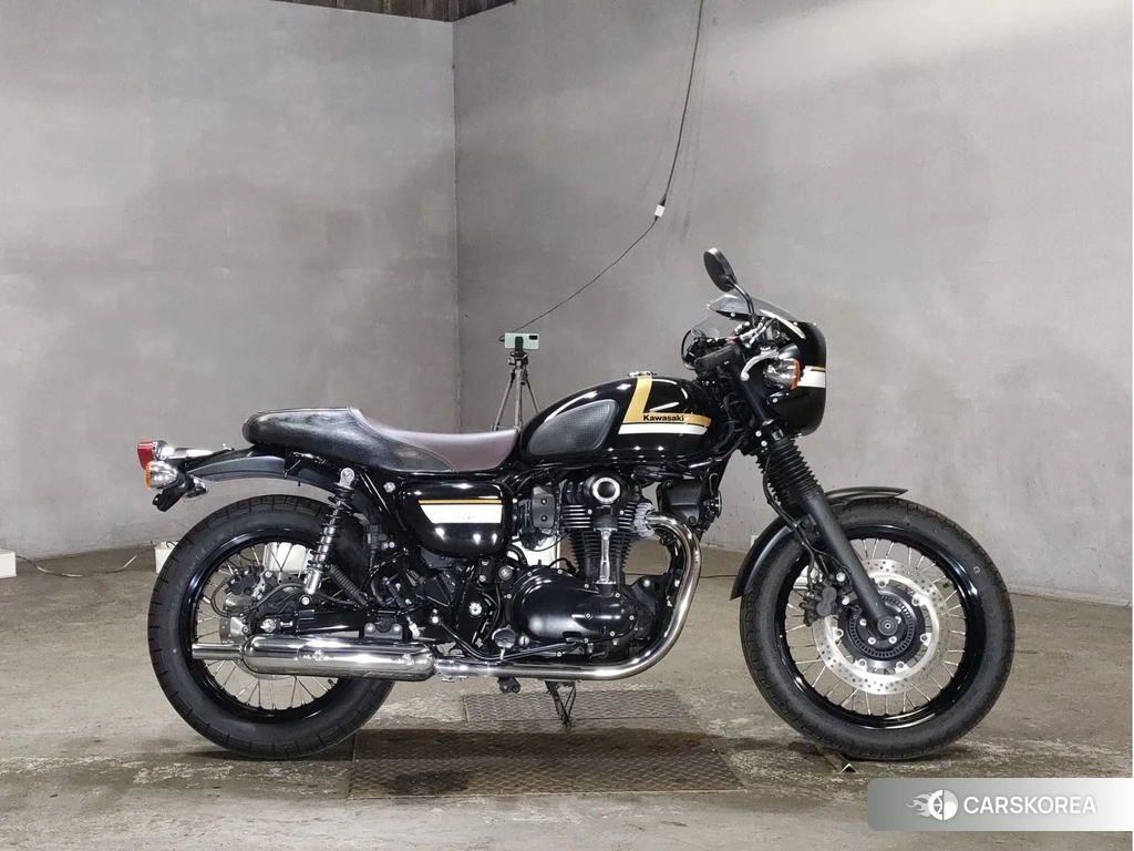 Проданный Kawasaki W800 CAFE 2022 из Японии
