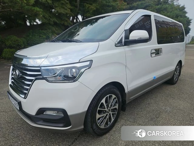 Hyundai The New Grand Starex 2020 Белый двухцветный из Кореи