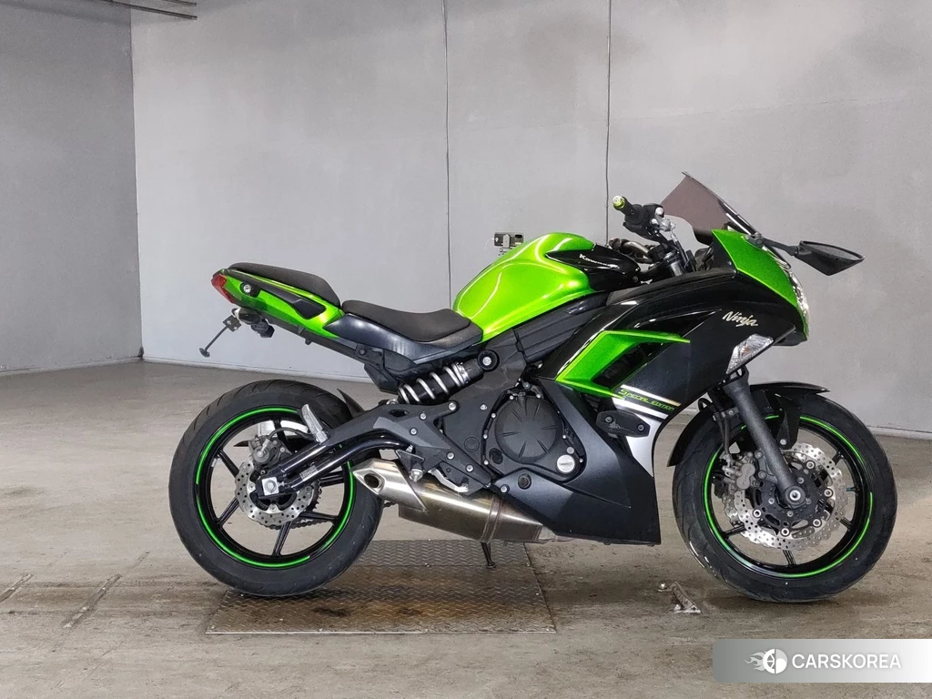 Проданный Kawasaki NINJA 400 2014 из Японии