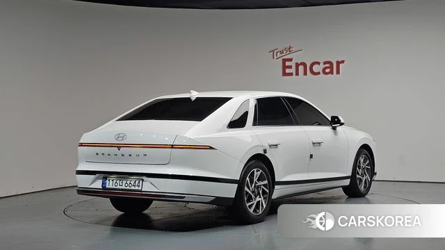 Hyundai Grandeur (GN7) 2025 Белый из Кореи